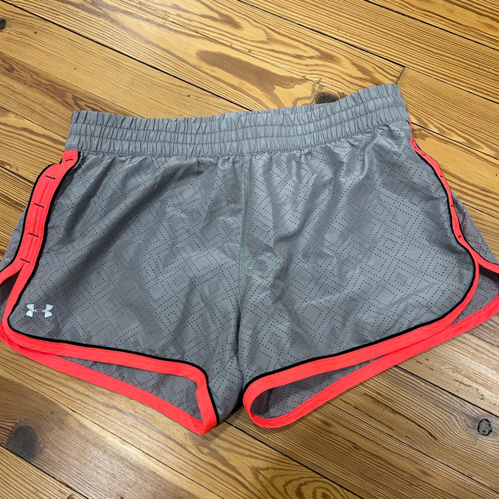 Under Armour Women’s athletic shorts size S